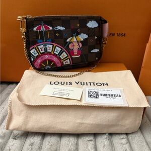Louis Vuitton Mini Pochette Accessoires Vivienne xmas Special Edition Pink